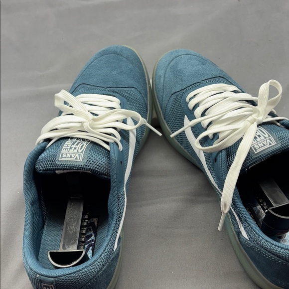 Vans Men's Ultimate Waffle Skateboarding Sneakers.  Size 10 - Picture 2 of 9